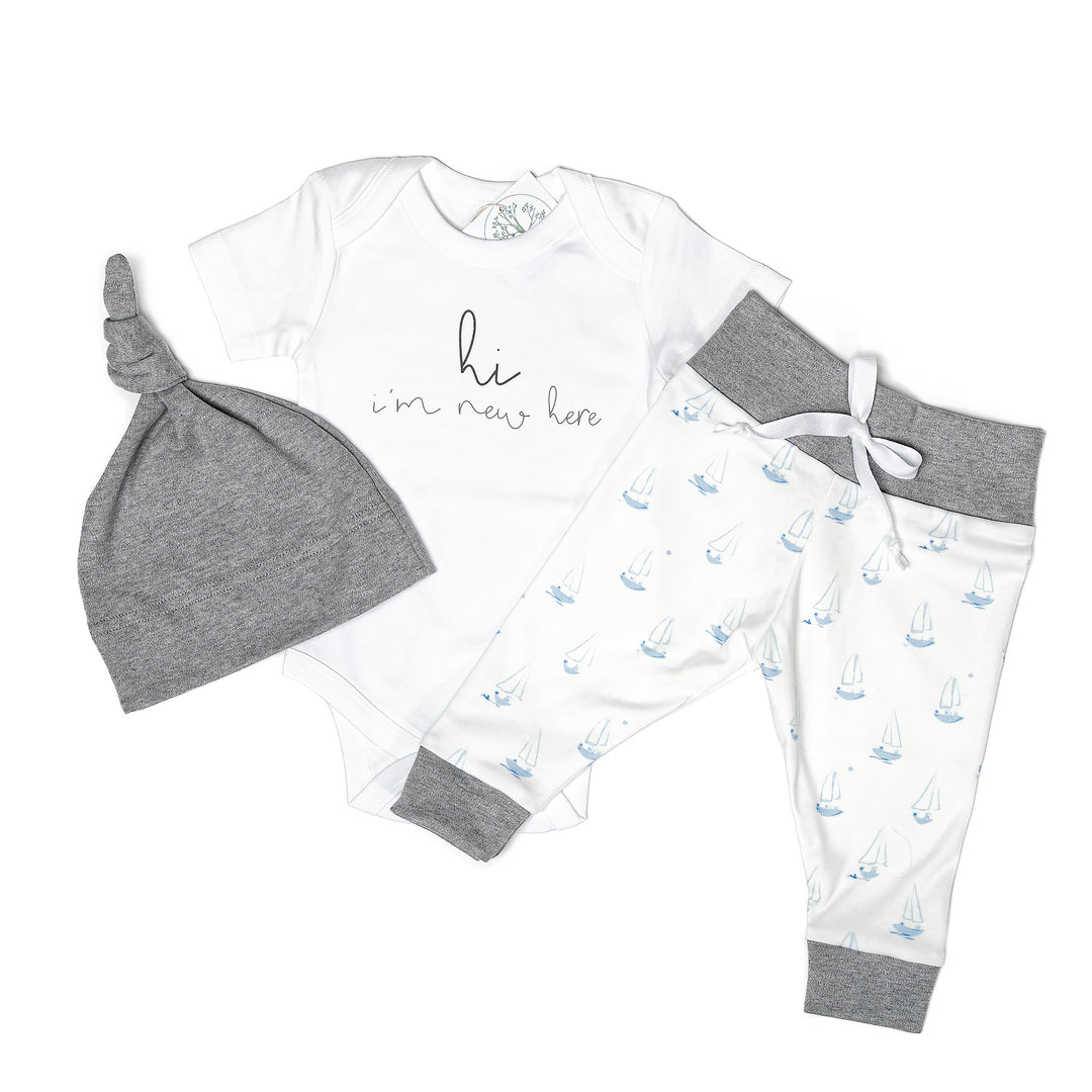 Sailboats "hi i'm new here" | Organic Baby Gift Basket 7pcs | Baby Boy