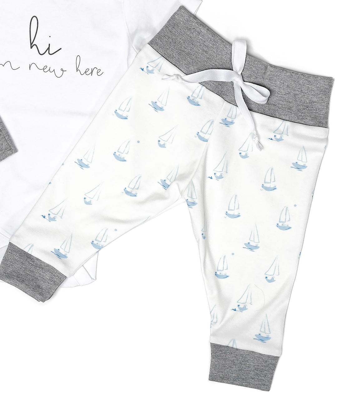 Sailboats "hi i'm new here" | Organic Baby Gift Basket 7pcs | Baby Boy