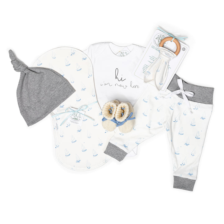 Sailboats "hi i'm new here" | Organic Baby Gift Basket 7pcs | Baby Boy